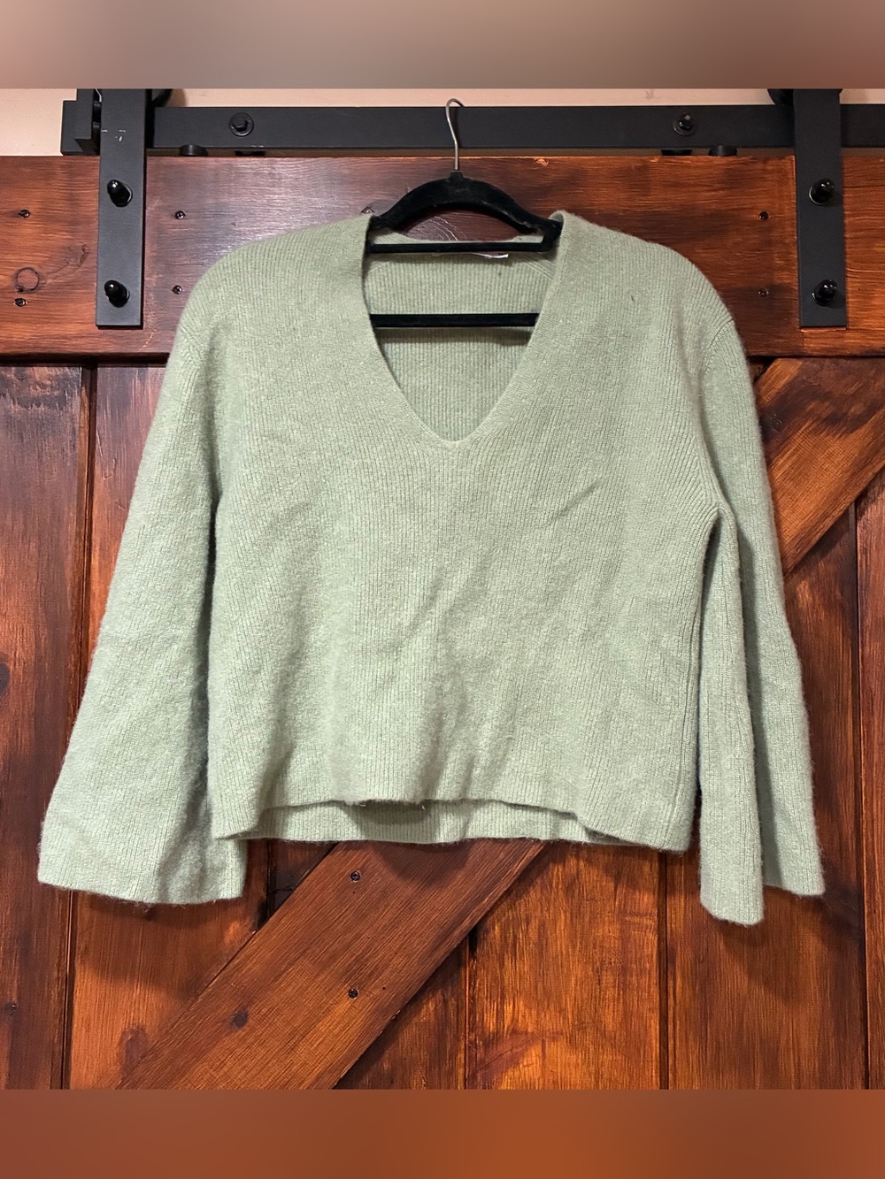 M.M. LAFLEUR 100% Cashmere Sweater
